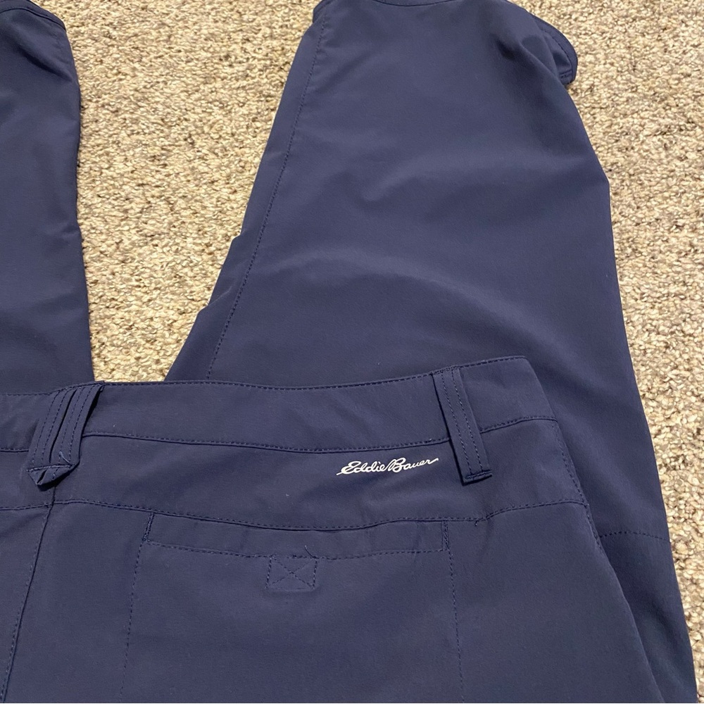 Eddie Bauer Navy Cropped Active Capris - Picture 6 of 11